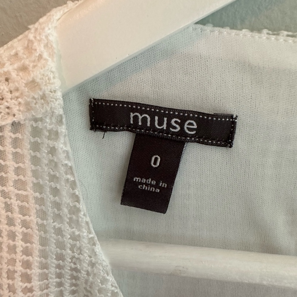 Muse White Lace Romper - Picture 2 of 4
